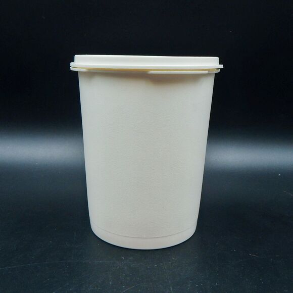 Tupperware White 6" Canister Servalier 811-14 with Snap On Lid 1970s Snowflake - Picture 4 of 8